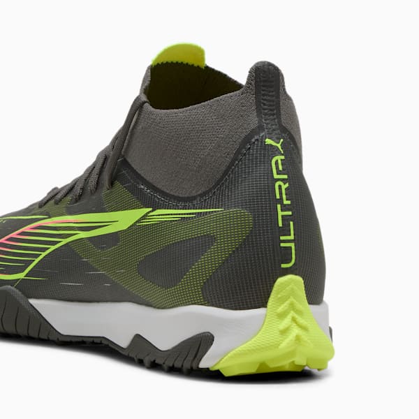 Tacos de fútbol ULTRA 5 MATCH TT, Matte Aged Silver-Yellow Alert-Puma Aged Silver, large-MEX