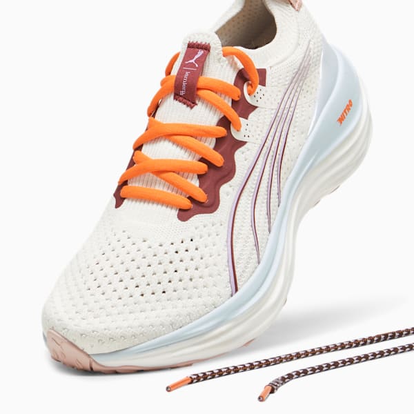 Zapatillas de running para mujer ForeverRun NITRO™ Lemlem, Warm White-Icy Blue-Team Regal Red, large-ARG