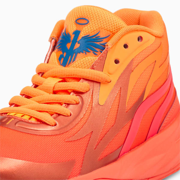 Tenis de basketball juveniles MB.02, Fiery Coral-Ultra Orange, large-MEX