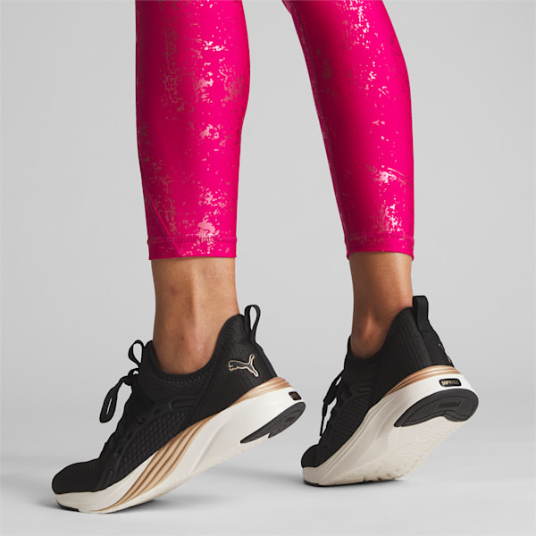 Tenis para correr para mujer Softride Sophia 2, PUMA Black-PUMA Gold-Warm White, large-MEX
