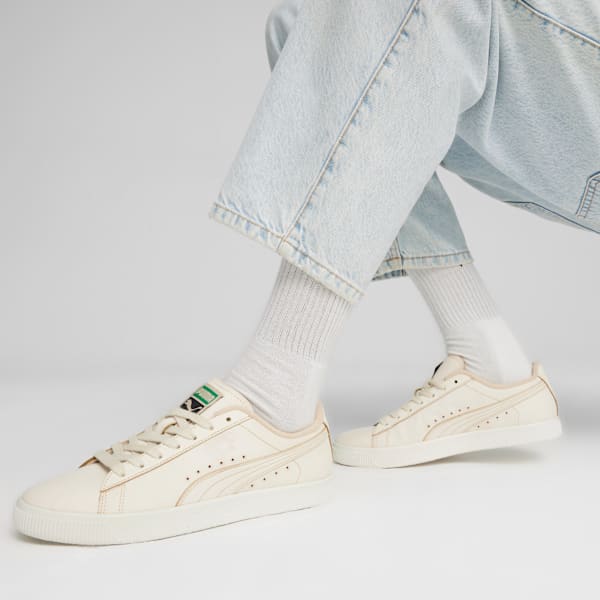 Clyde Coffee Sneakers, PUMA White-Coffee-Coffee, large-MEX
