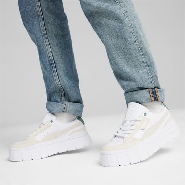 Zapatillas para mujer Mayze Stack Luxe, Warm White-PUMA White, large-ARG