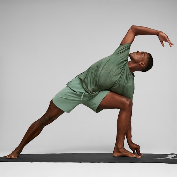 Studio Yogini Lite Training Tee Men, Eucalyptus-PUMA Black, large-ZAF