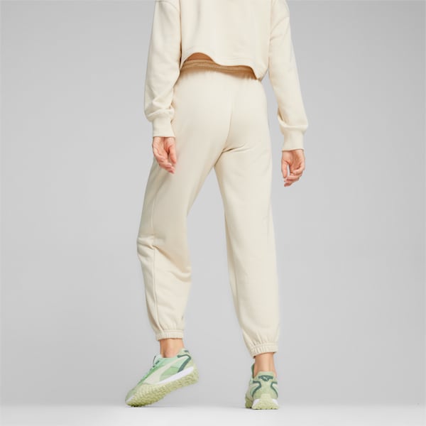 PUMA TEAM Women's Relaxed Sweatpants, Alpine Snow, large-ZAF