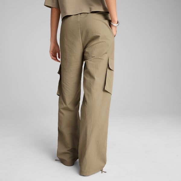 WARDROBE Essentials Relaxed Woven Cargo Pants Women, Velvet Moss, large-ZAF