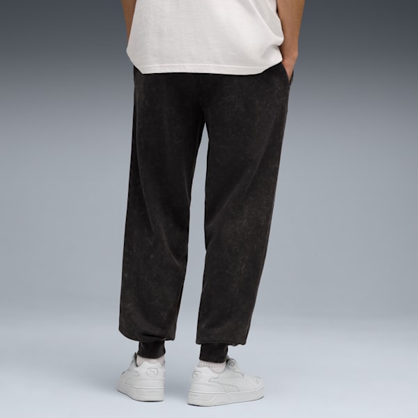 Essentials Elevated Relaxed Wash Sweatpants Men, PUMA Black, large-ZAF