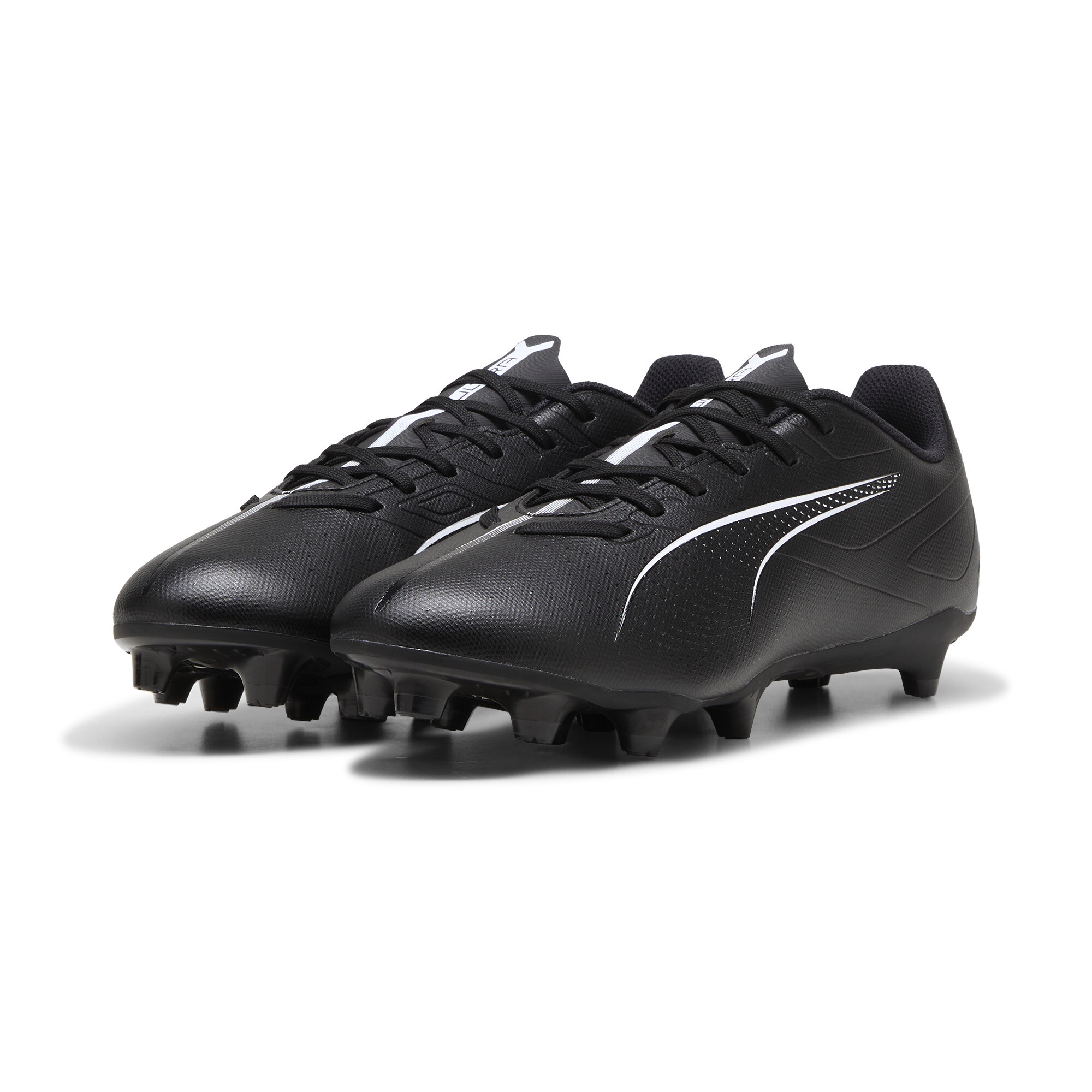 Men's PUMA ULTRA 5 PLAY FG/AG Football Boots In Black, Size EU 46