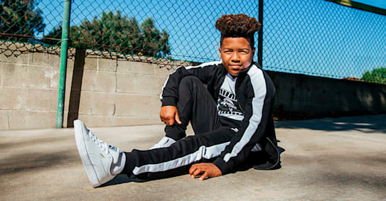 BANNER LEADING TO SHOP ALL KIDS CLASSIC STYLES | PUMA®