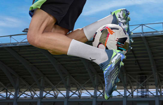 Scarpe puma con calzino 2025
