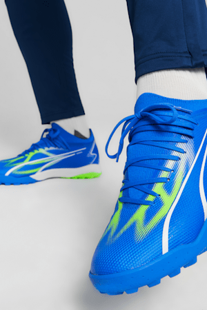 Pink and blue puma boots hotsell