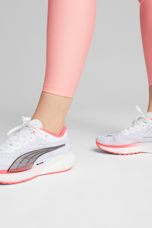 Pink puma runners deals