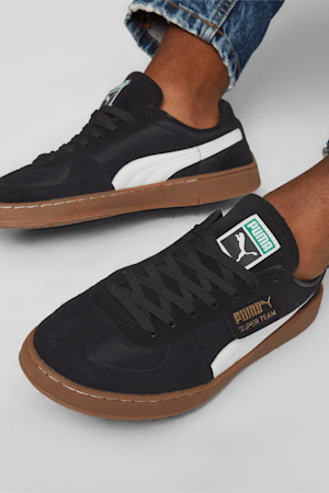 Puma suede shop white gum sole