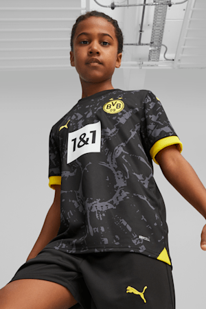 Dortmund 2nd kit sales