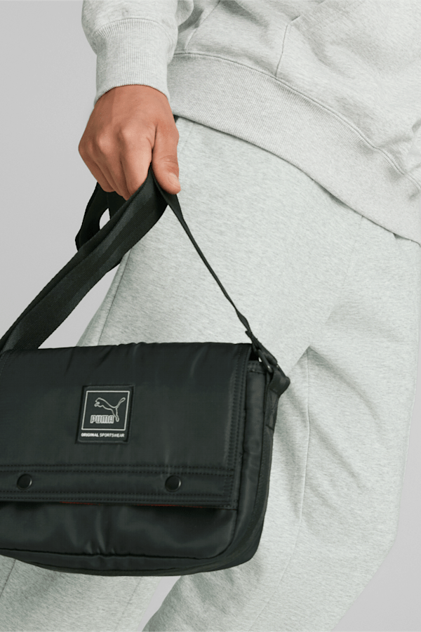Classics LV8 Woven Messenger Bag, PUMA Black, extralarge