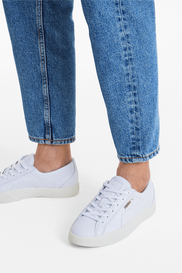 Love sneakers store