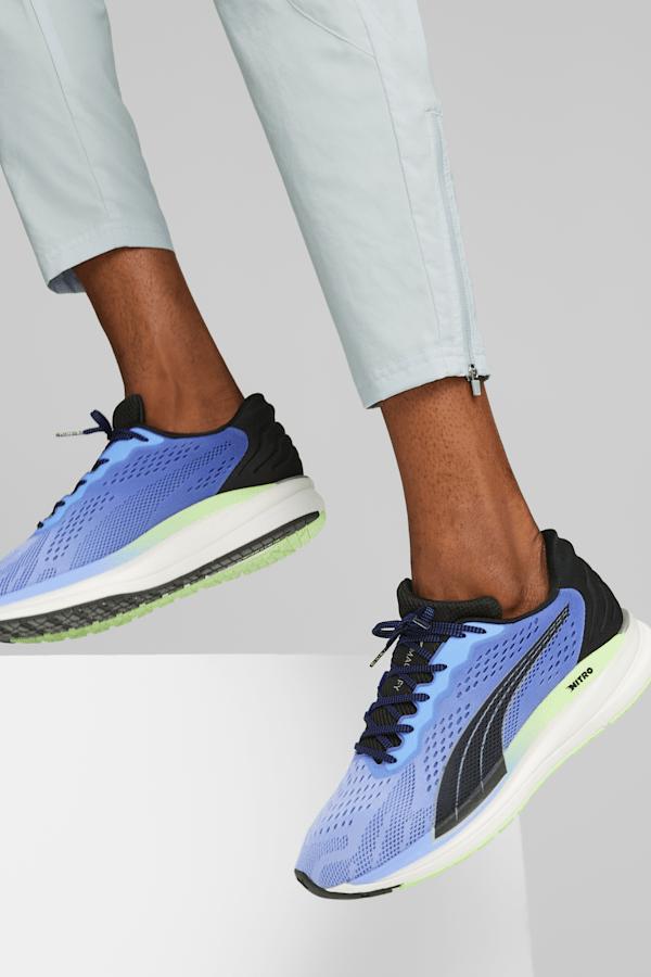 Magnify NITRO Surge Running Shoes Men PUMA