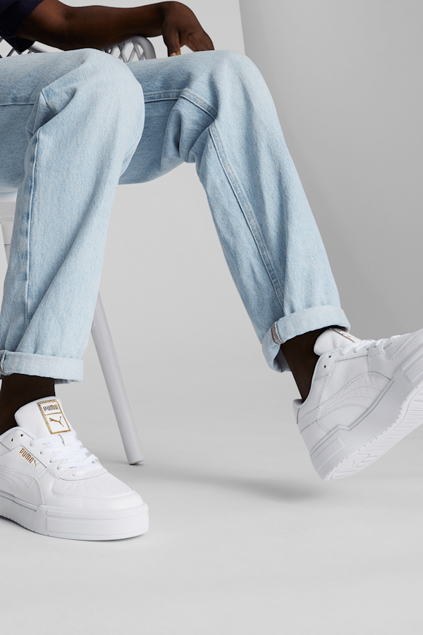 Bring a classic touch with the PUMP! Classic White Boxer