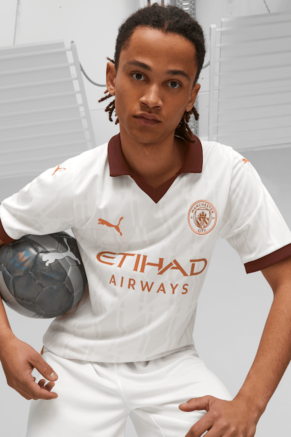 City away kit 2025